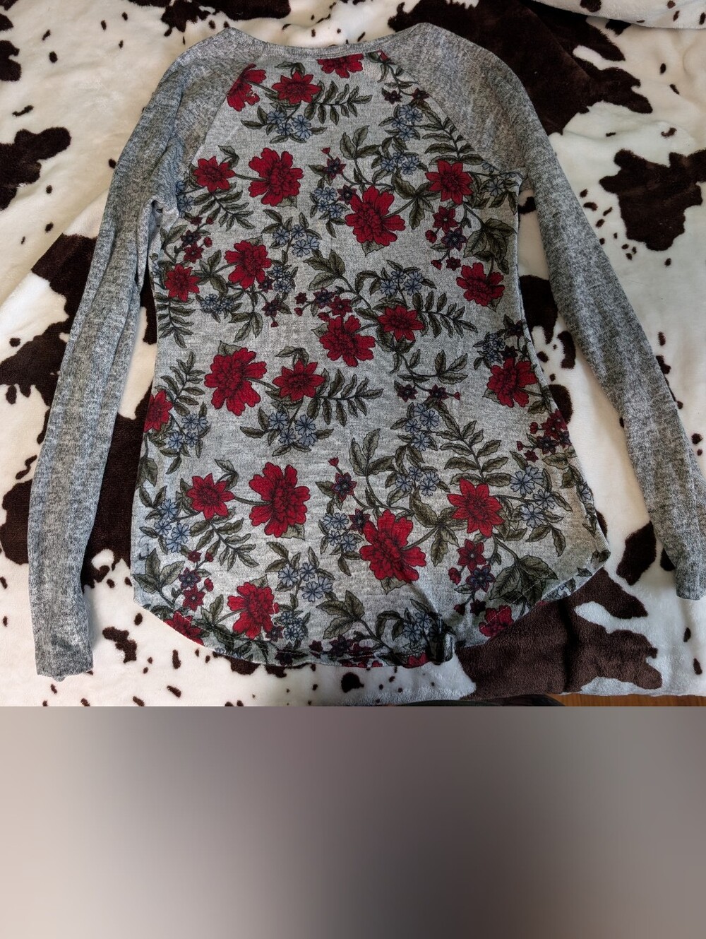 Rue21 Gray Long Sleeve Top with Red Floral Print!! - Picture 2 of 5